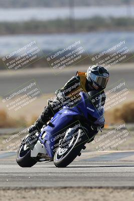 media/Nov-16-2025-Race Pace (Sun) [[8c5fa54630]]/Non Verified Riders (1st 20 Minutes)/1-Turn 14 (10am)/